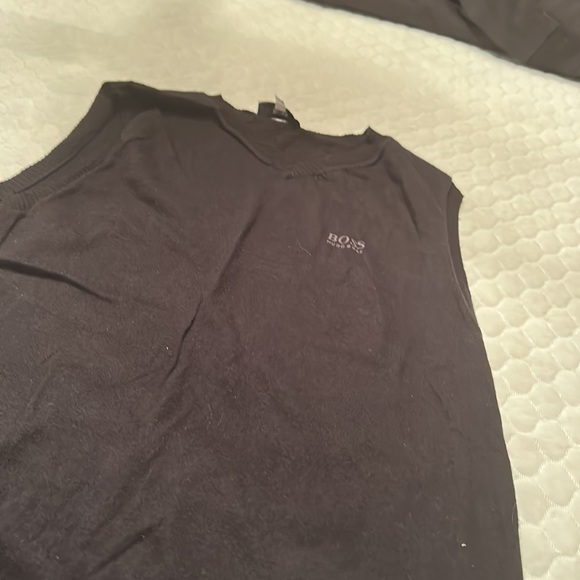 Hugo boss vest - Picture 2 of 3